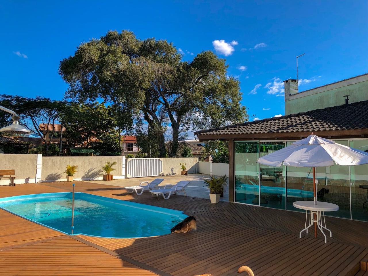Casa Alto Padrão com Piscina Garopaba