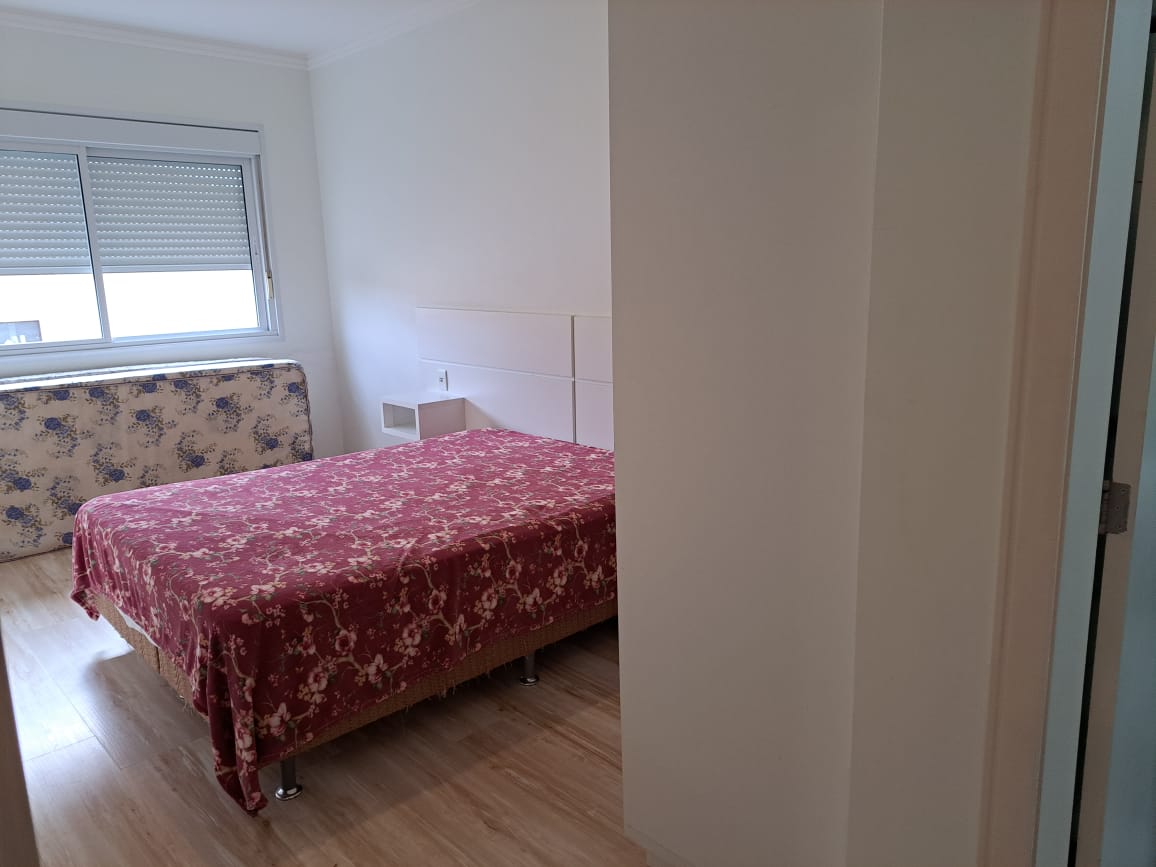 Quarto 4 AP Áurea de Senna II